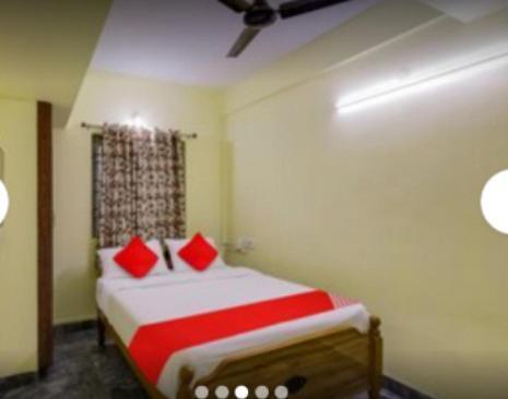 Hotel Srinivasa 4*